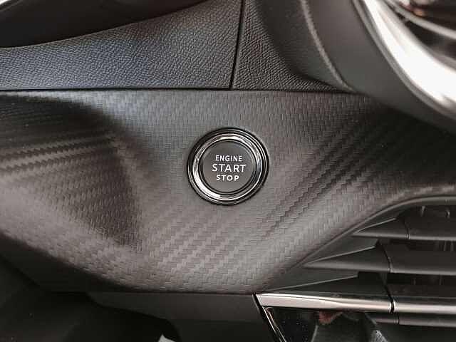 Peugeot 2008 Hybrid 136 e-DCS6 GT