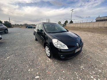 Renault Clio 1.5 Diesel- NEOPATENTATI