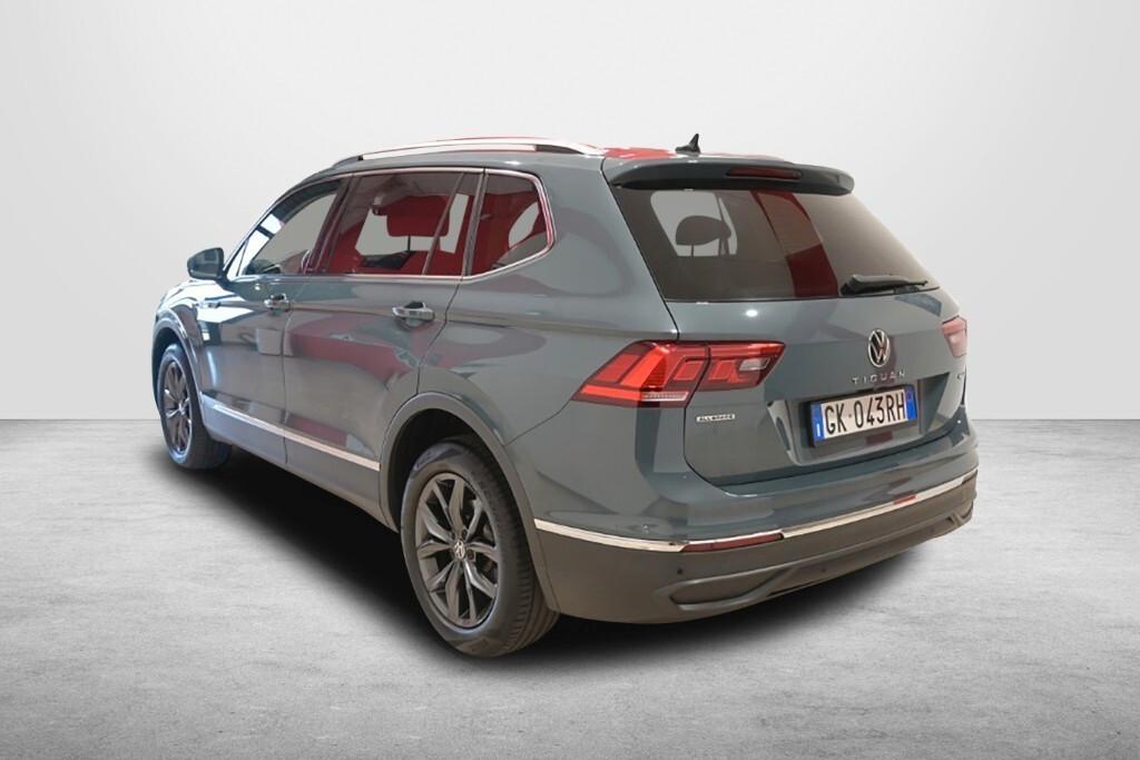 VOLKSWAGEN TIGUAN ALLSPACE 2.0 TDI 150CV DSG 4MOTION SCR LIFE ( FARI LED - DIGITAL COCKPIT - HEAD-UP DISPLAY - AMBIENT LIGHTS - CLIMA TRIZONA - ADAPTIVE CRUISE - PELLE - NAVI - APP CONNECT - PARK PILOT - TELECAMERA POST. - CERCHI 18 )