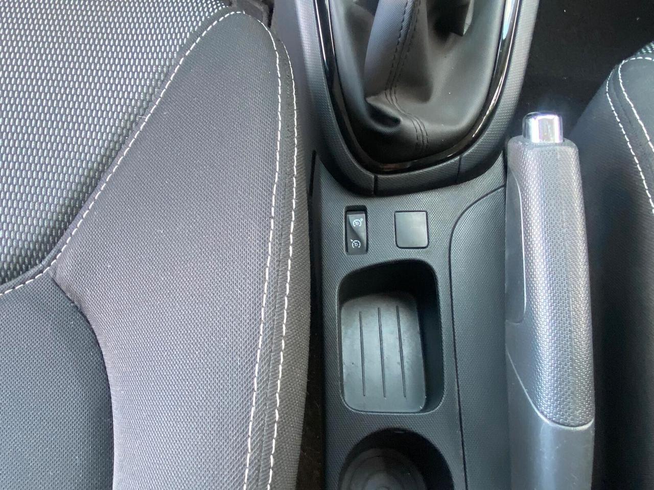 Renault Clio 1.2 75CV 5 Porte Costume National