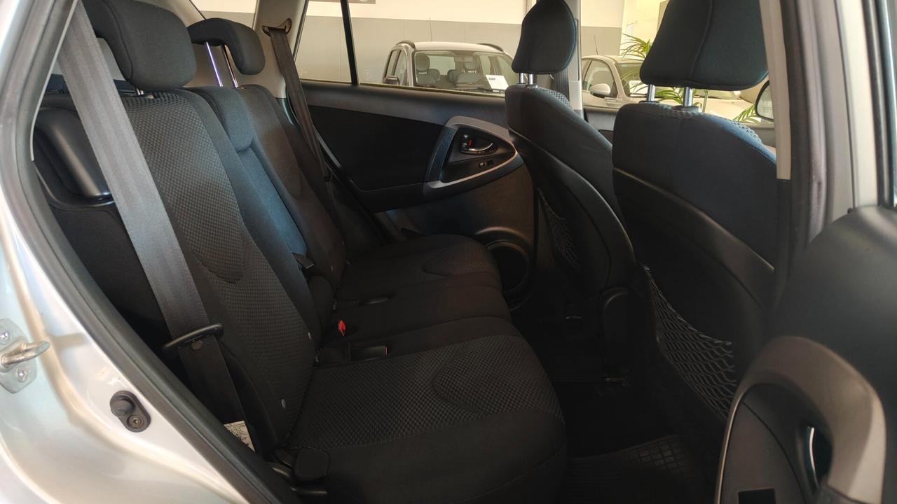 Toyota RAV 4 RAV4 2.2 D-4D 136 CV Luxury