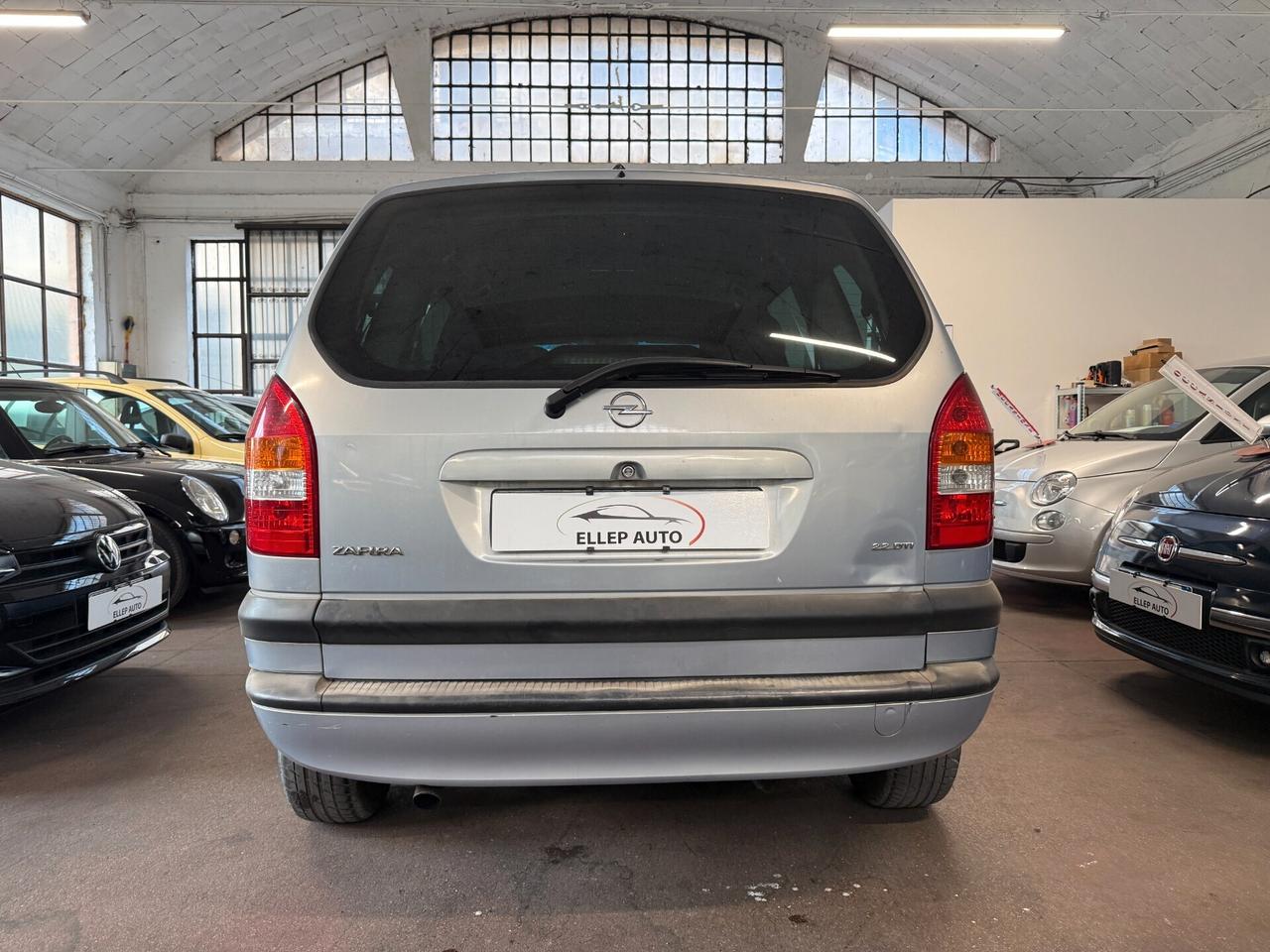 Opel Zafira 2.2 - 7 posti