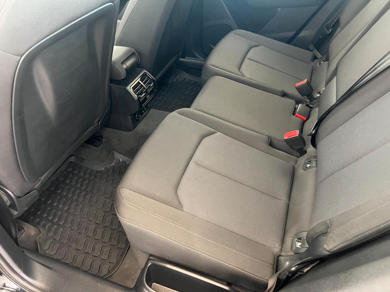 Audi Q3 35 TDI S tronic Business Advanced solo 73.543km tagliandati audi