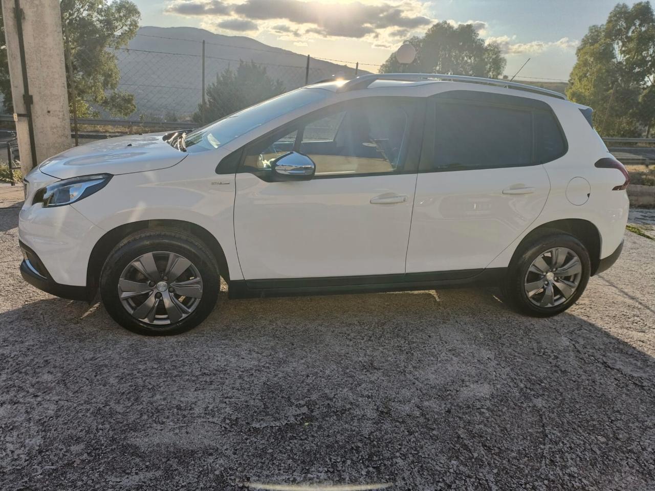 Peugeot 2008 PureTech 82 S&S Allure - 2019