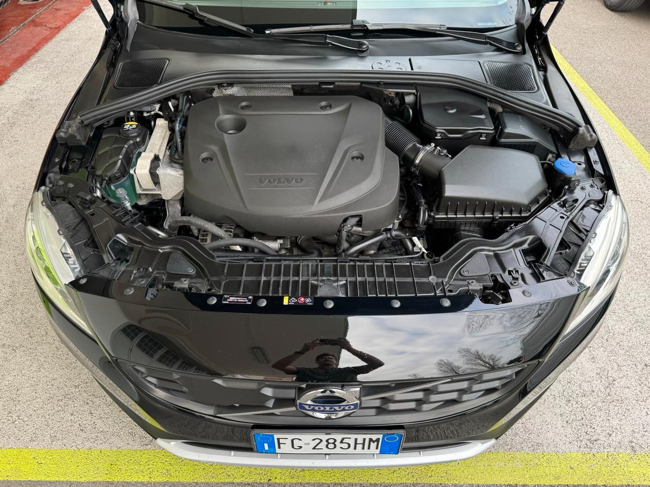 Volvo V60 CrossCountry D3 Business gear GARANZIA24