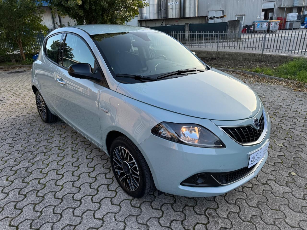 Lancia Ypsilon 1.0 FireFly 5 porte S&S Hybrid Platino