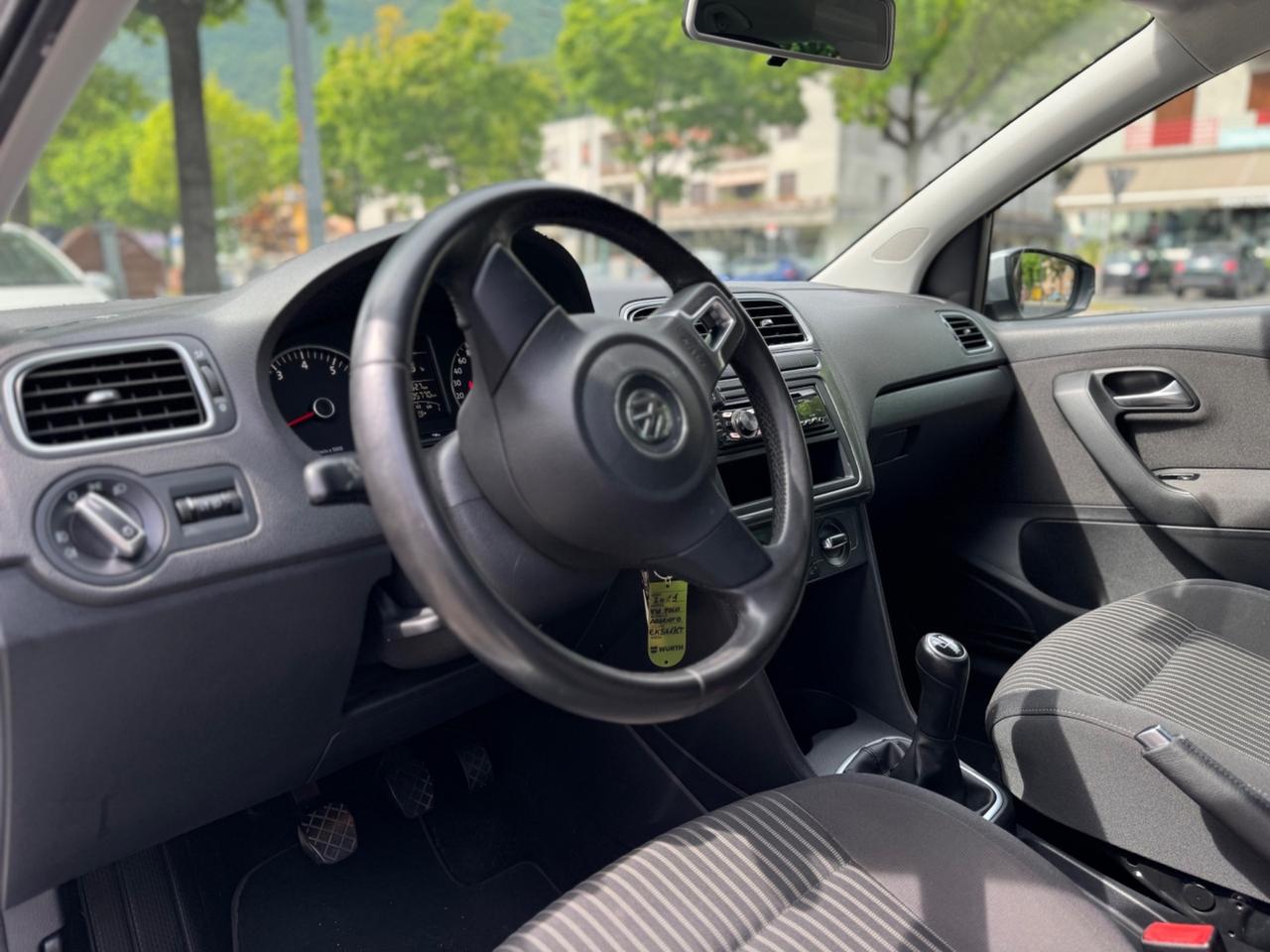 Volkswagen Polo 1.4 5 porte - CON SENSORI PER IL PARCHEGGIO - OK NEOPATENTATI