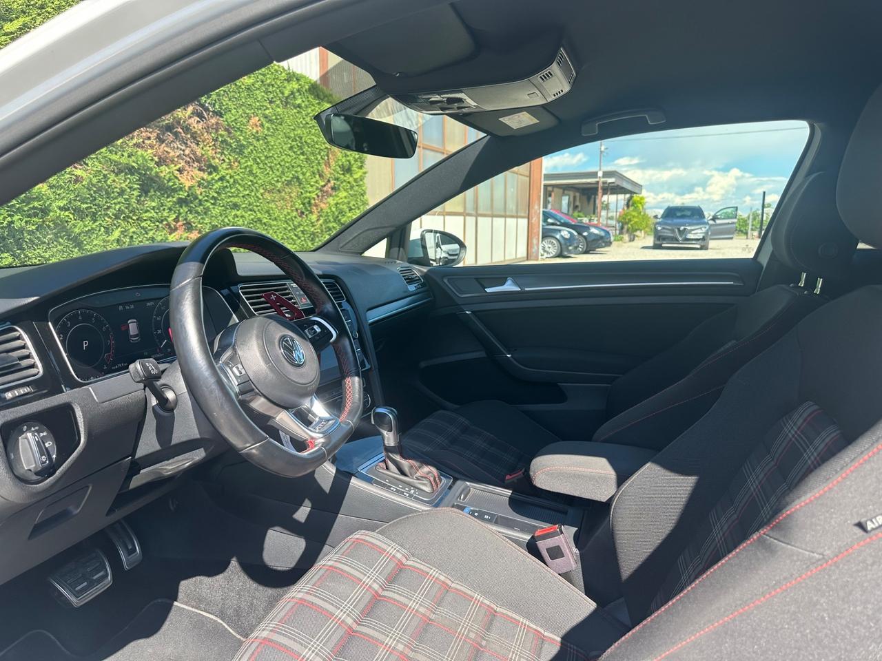 Volkswagen Golf GTI Performance 2.0 245 CV TSI DSG 3p. BMT