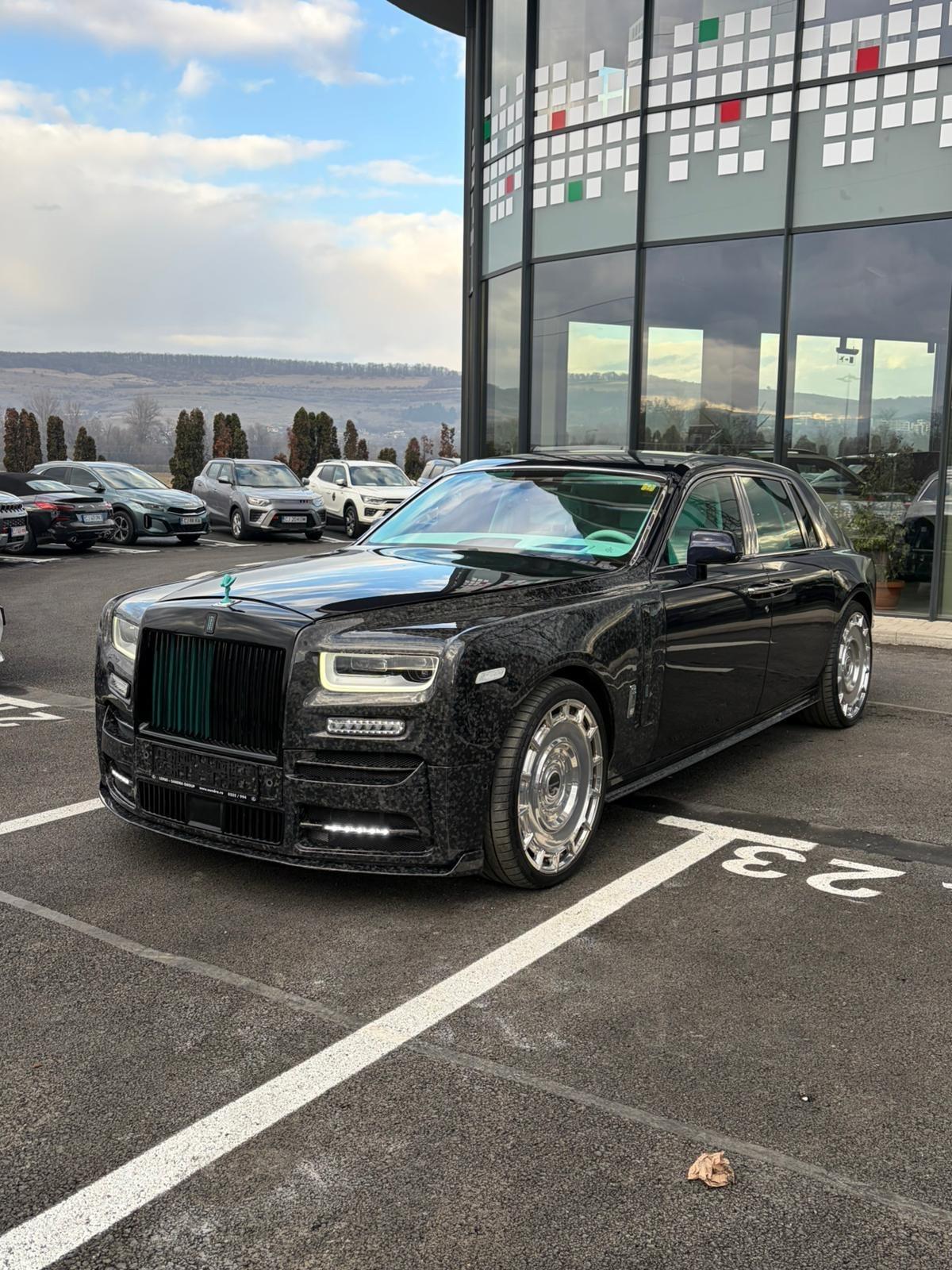Rolls Royce Phantom 6.7 EWB