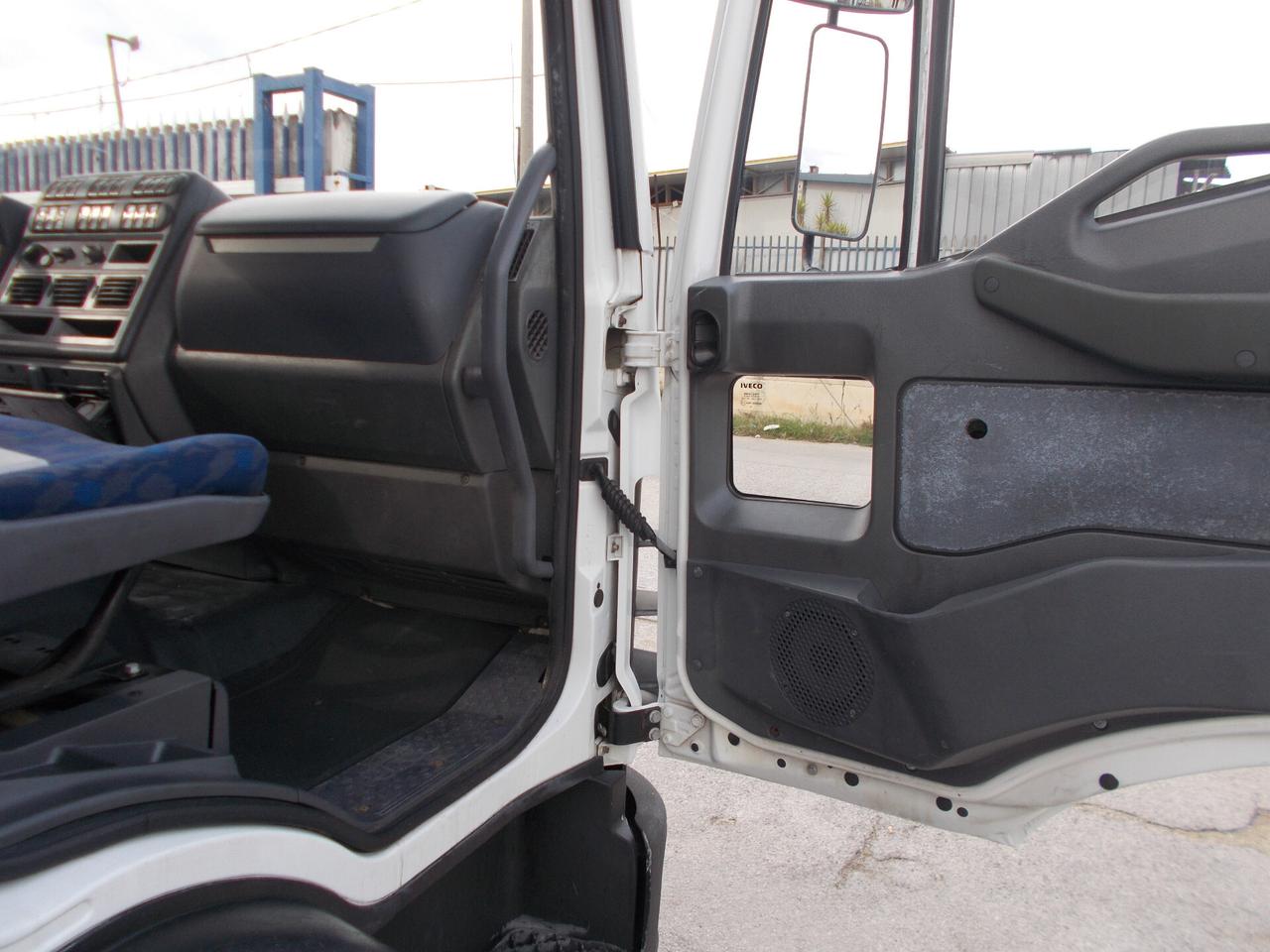 Iveco eurocargo 75e13 anno 2005 cassone