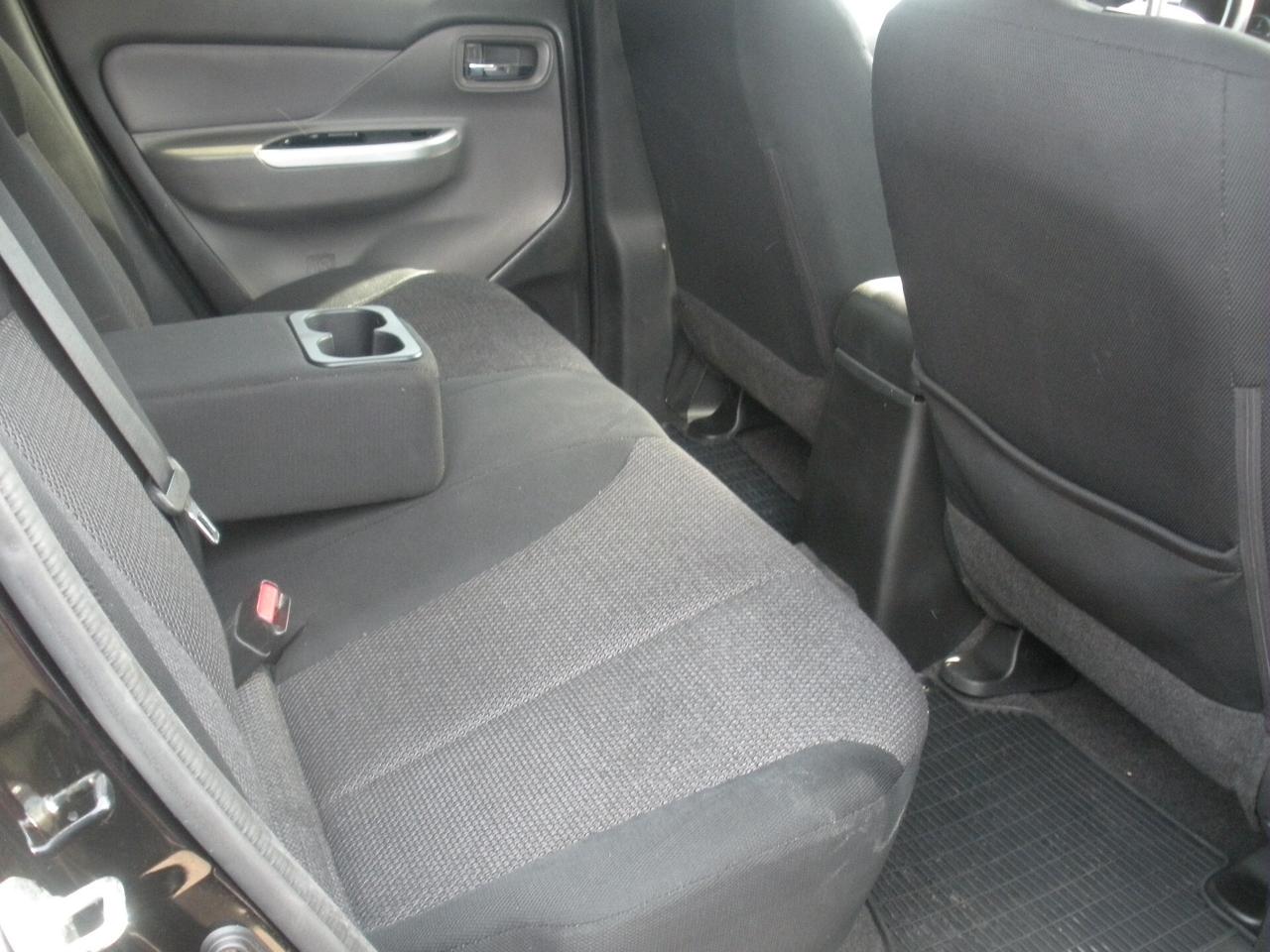 Mitsubishi L200 2.4 DI-D/181CV Double Cab Intense Super Select