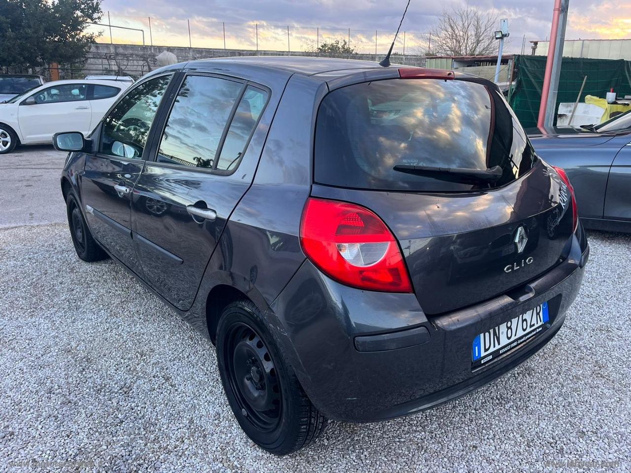 RENAULT Clio Storia 1.2 16V 5p. Dynamique