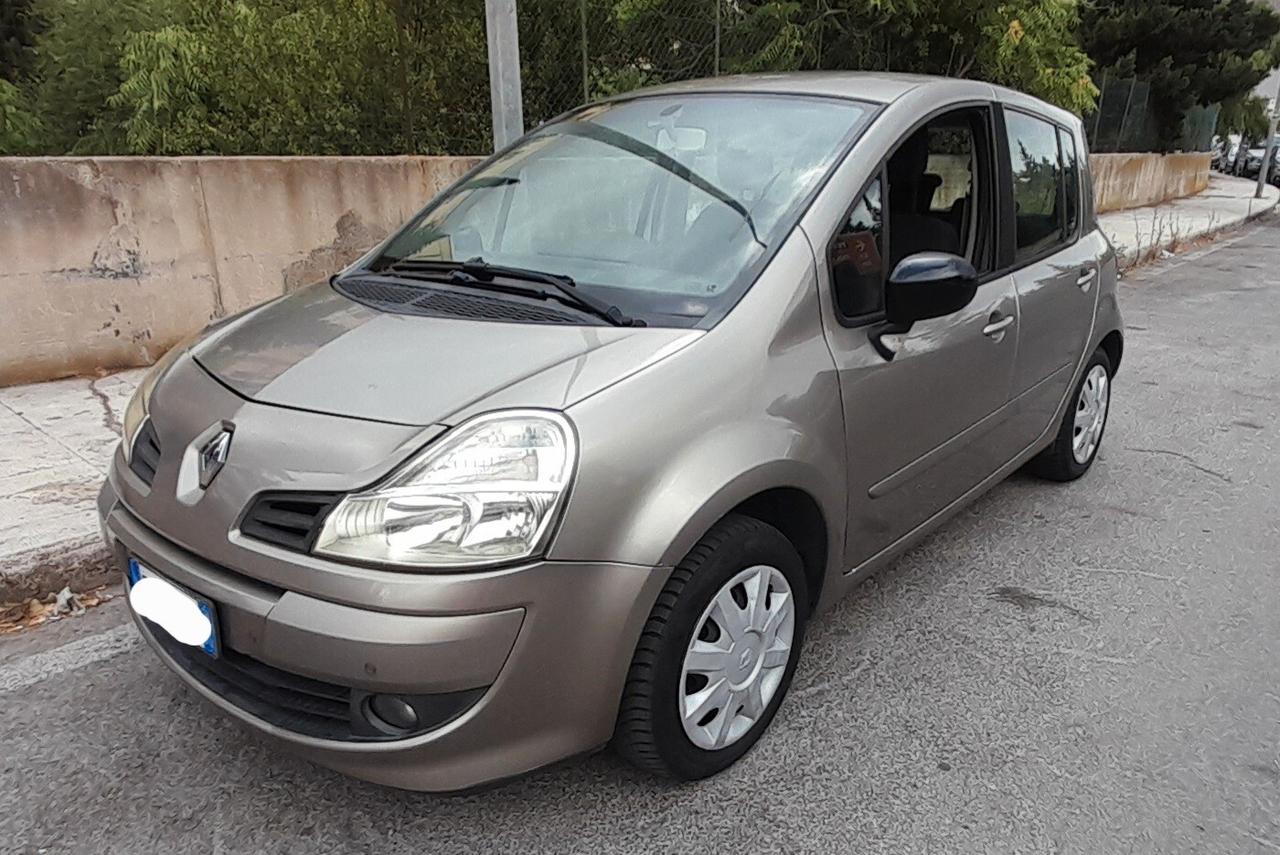 Renault Modus Grand 1.2 16V Dynamique