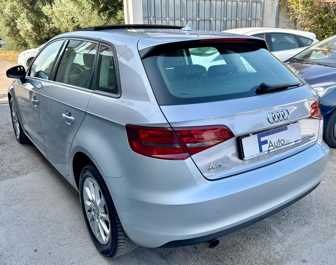 Audi A3 1.6 TDI,TETTO APRIBILE ,Climatronic bizona,Navi,ecc.