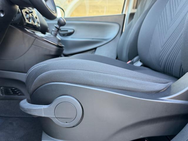 LANCIA Ypsilon GOLD+NAVI CARPLAY+SENSORI+LED