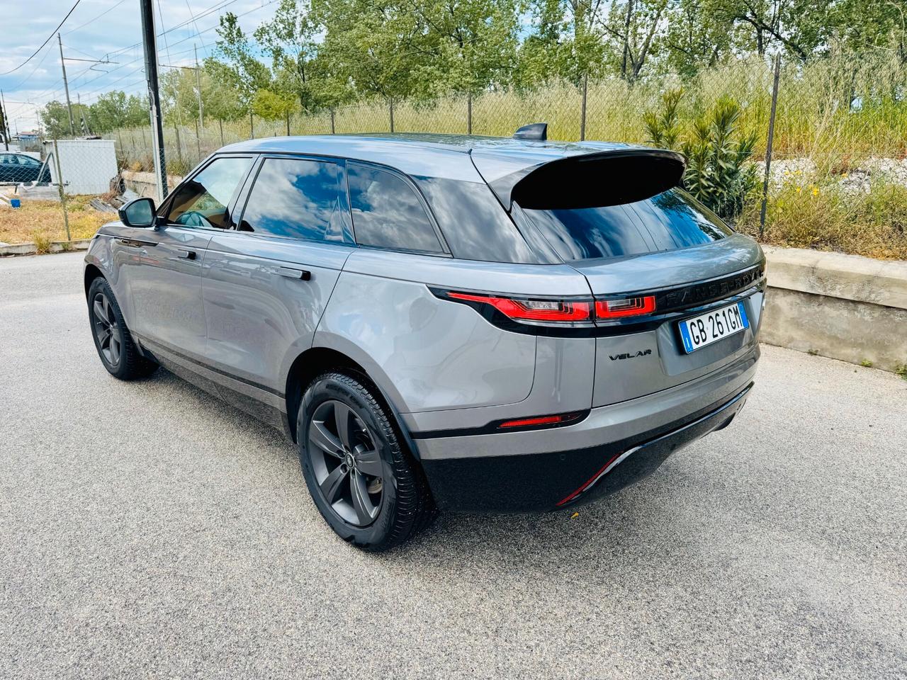 Land Rover Range Rover Velar 2.0D 180 CV CarPlay - APPROVED