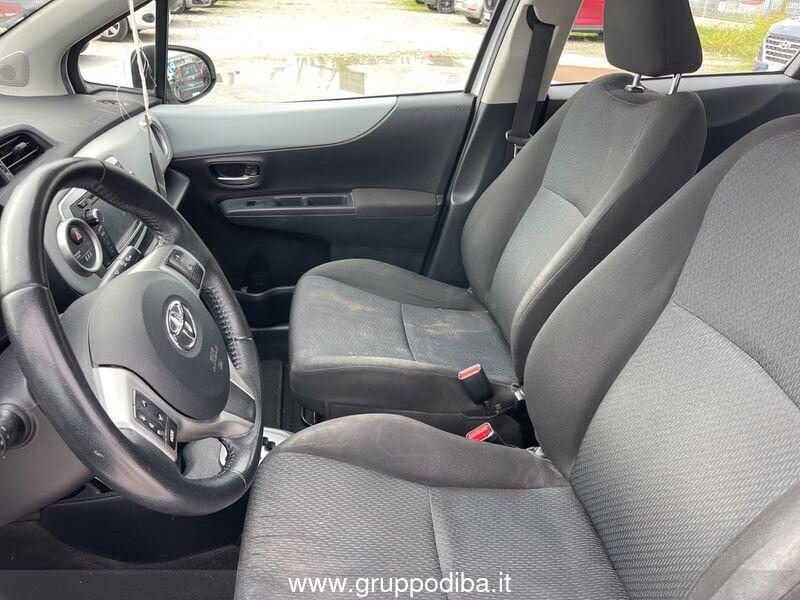 Toyota Yaris III 2011 Benzina 5p 1.5h Lounge