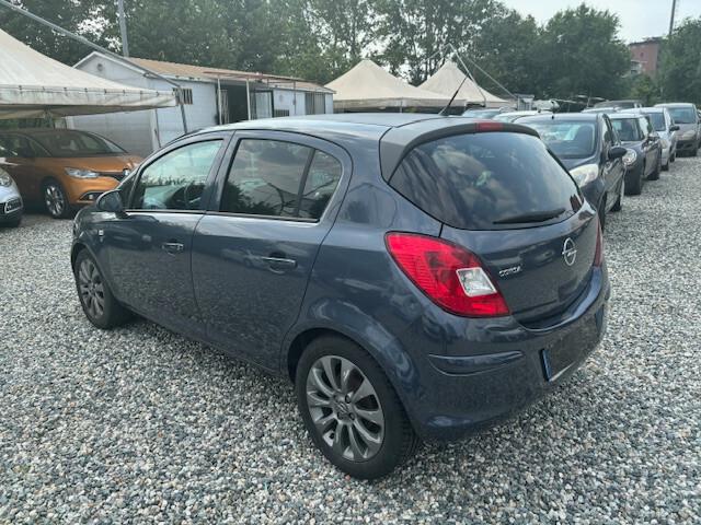 Opel Corsa 1.2 5 porte Club