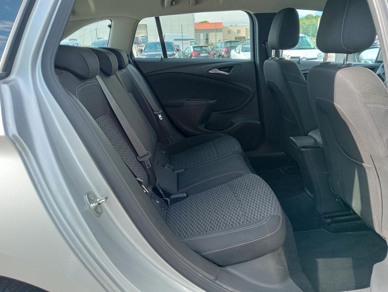 Opel Astra 1.6 CDTi 110CV Sports Tourer Business