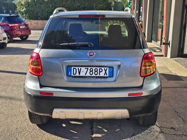 FIAT Sedici 1.6 16V 4x4 Dynamic Clima Autom C.L 16" Radio CD