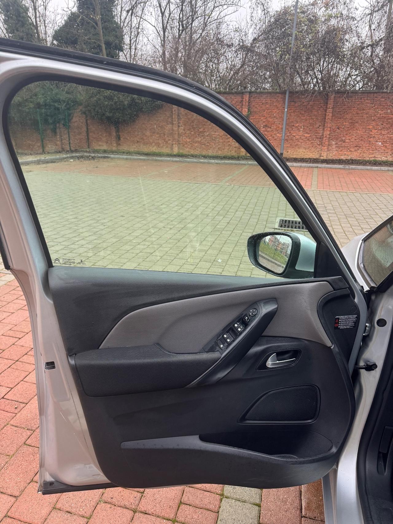 Citroen Grand C4 Picasso 1.6 e-HDi 115 ETG6 Exclusive