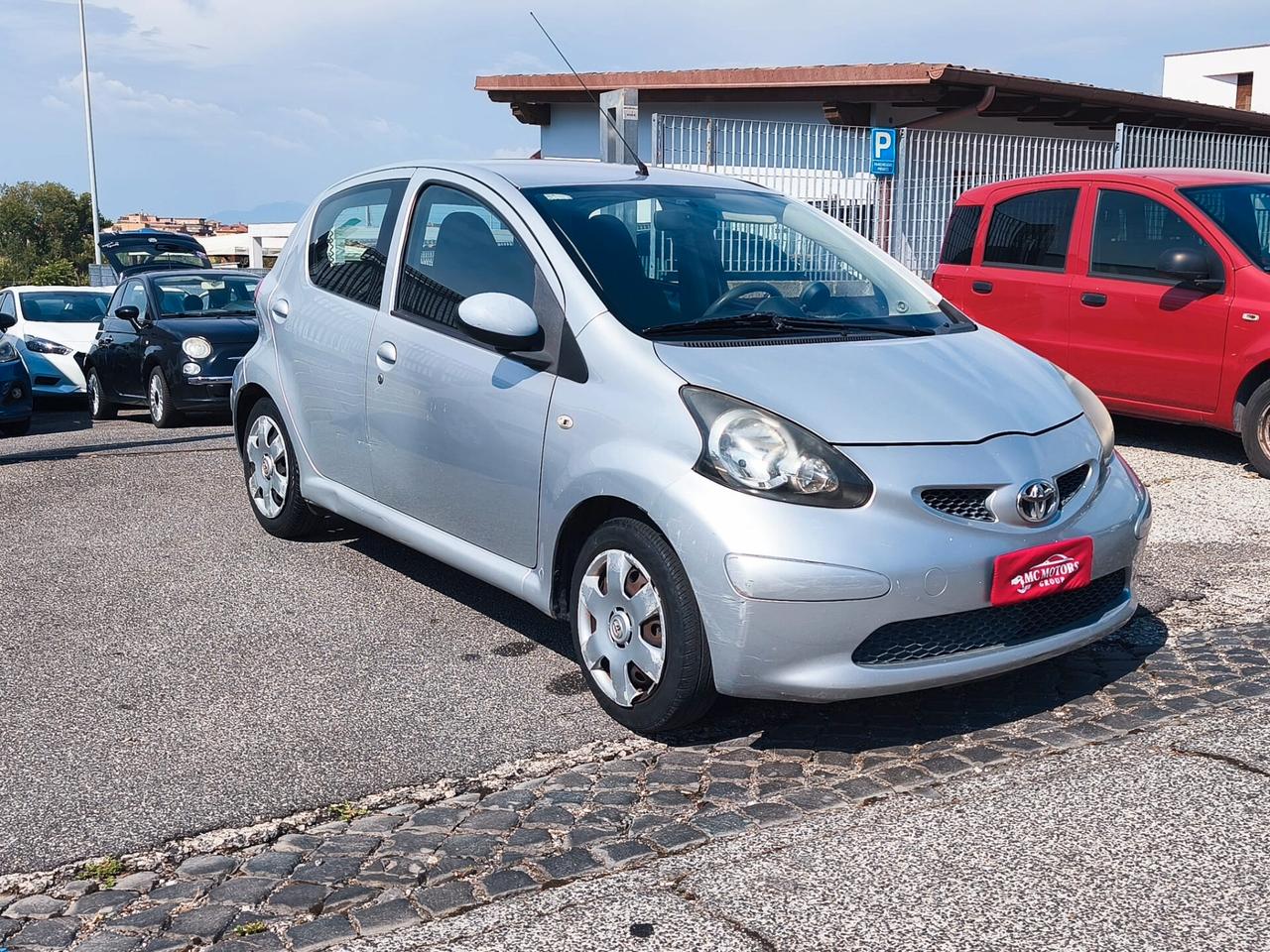 Toyota Aygo 1.0 12V VVT-i 5 porte Sol