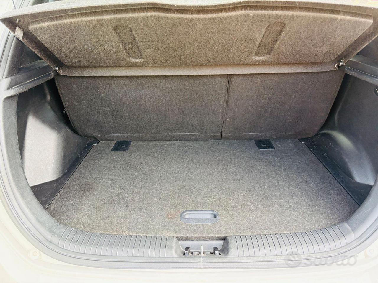 HYUNDAI IX20 1.4 CRDI STYLE (90CV) NEOPATENTATI