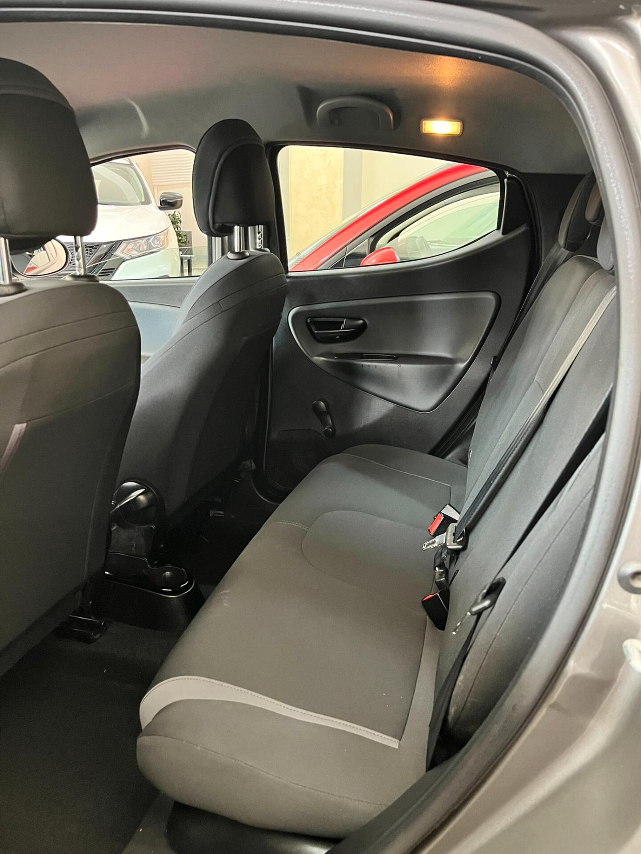 Lancia Ypsilon 1.3 MJT 16V 95 CV 5 porte S&S Gold