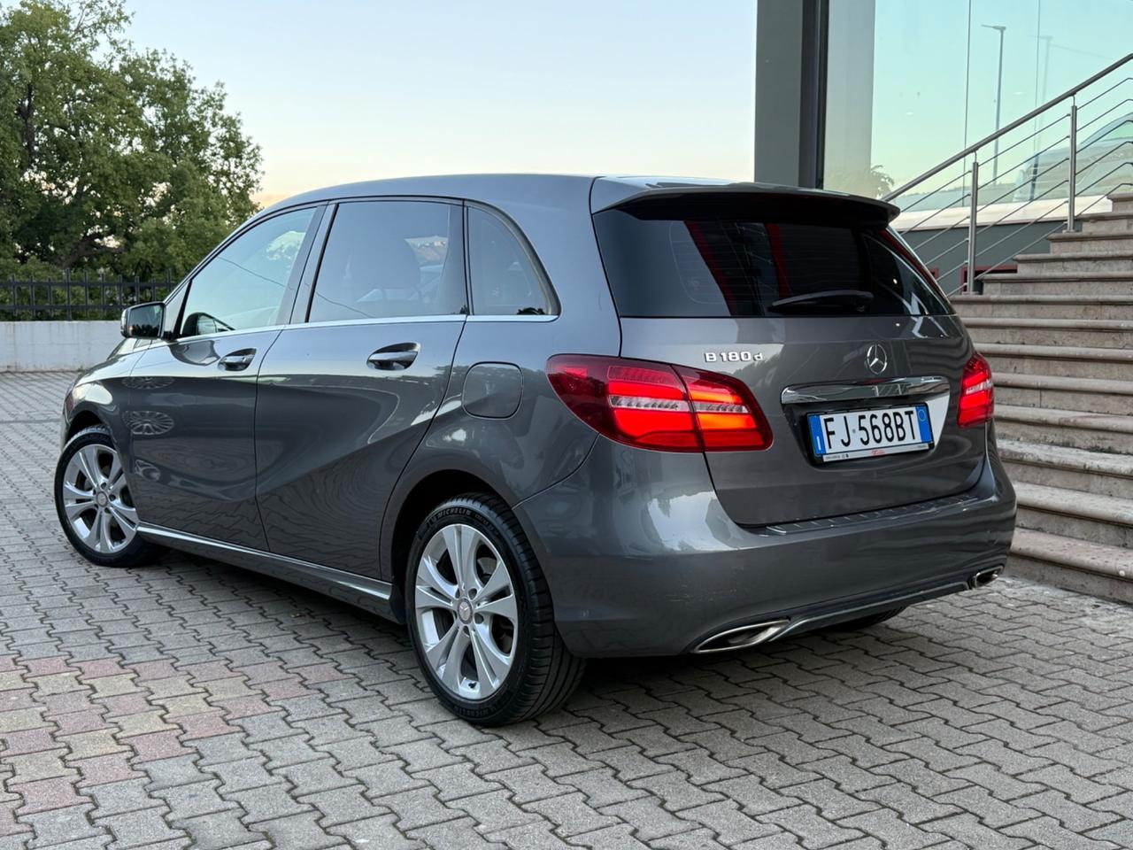 Mercedes-benz B 180 d Premium
