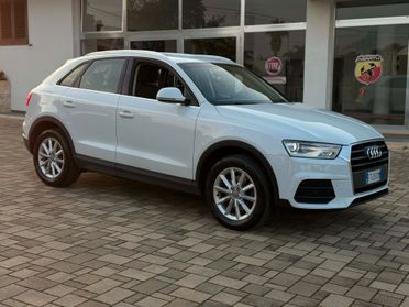 Audi Q3 2.0 TDI 120 CV Business