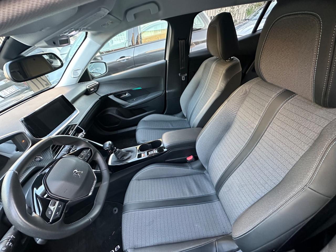 Peugeot 2008 BlueHDi 110 S&S Allure Pack 24.000 km!!!