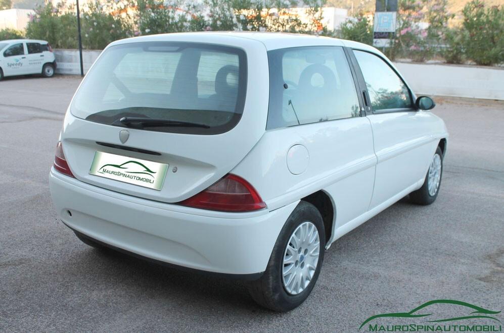Lancia Ypsilon 1.2 ELEFANTINO BLU NEOPATENTATI