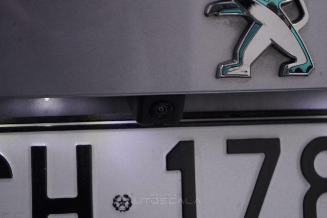 PEUGEOT 2008 motore elettrico 136cv GT