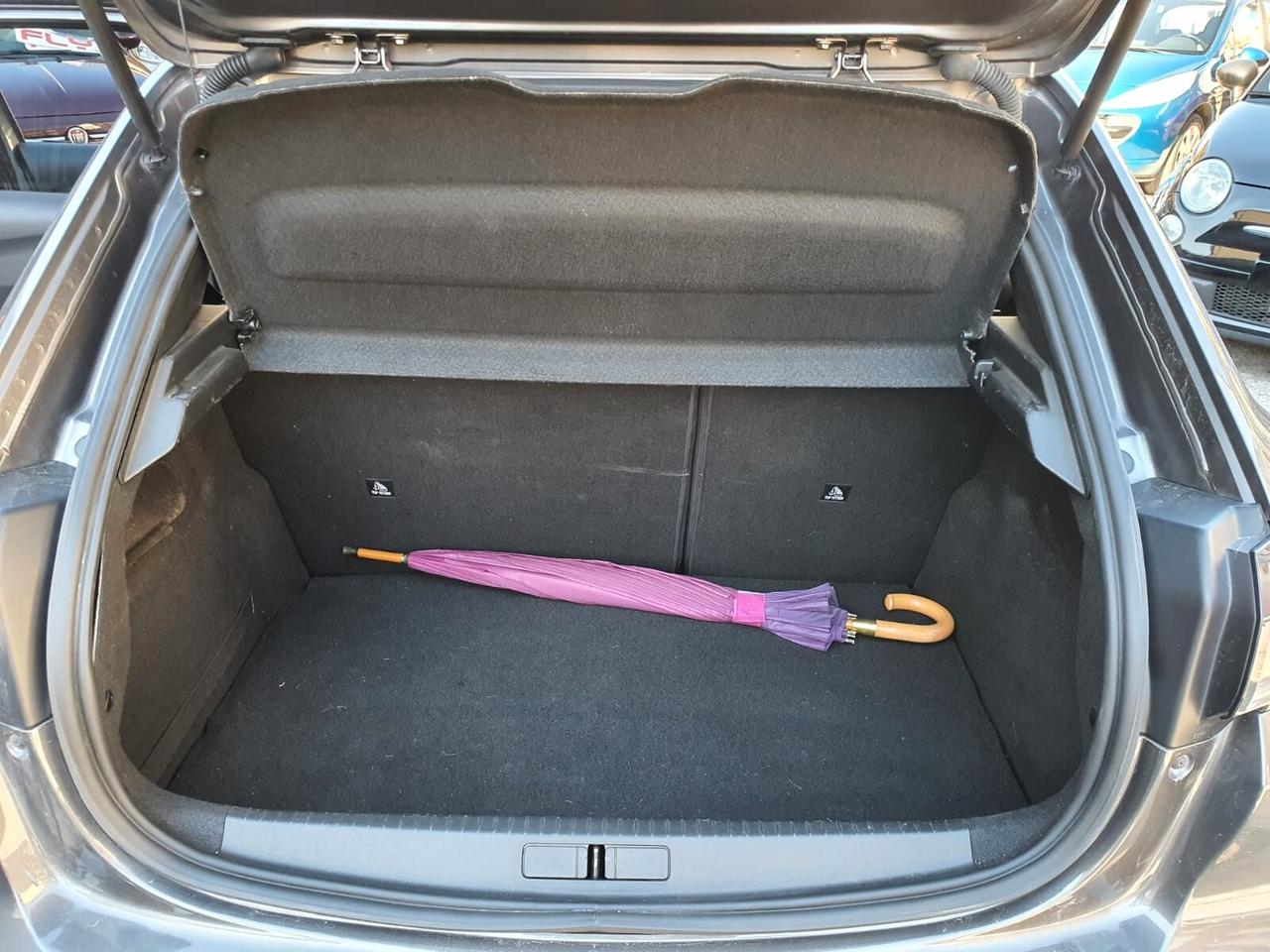 Peugeot 208 1.2 100cv/LED/NAVI/RETROCAMERA/ETC