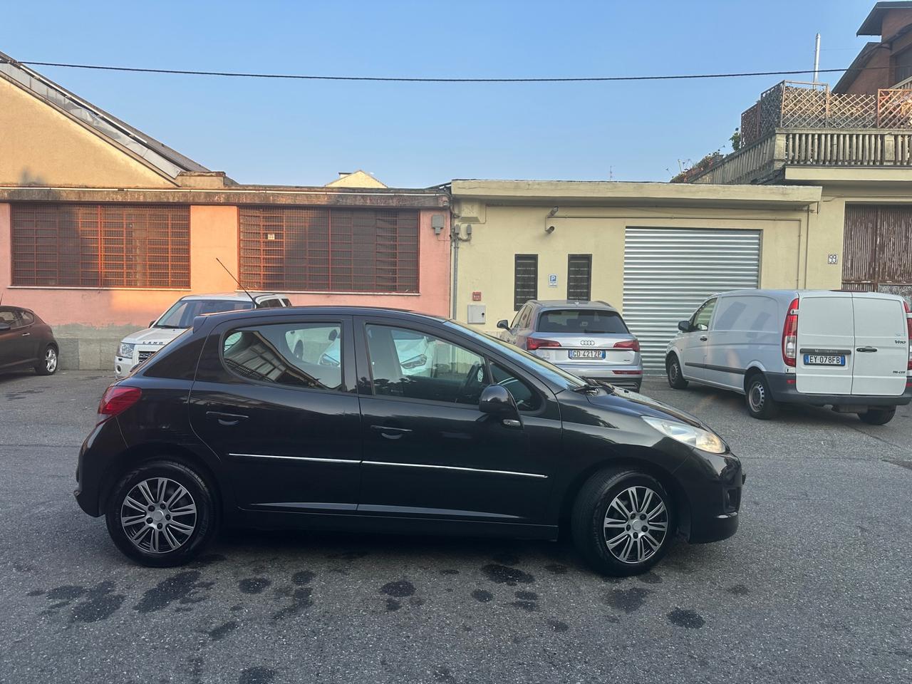 Peugeot 207 Plus 1.4 8V 75CV 5p. ECO GPL fino 2033