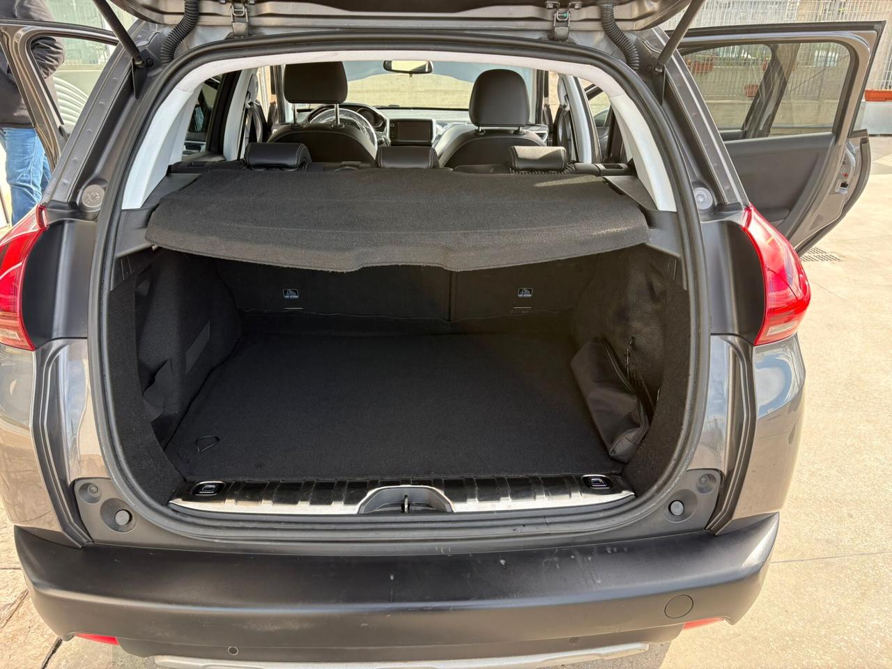 Peugeot 2008 BlueHDi 120 S&S Allure