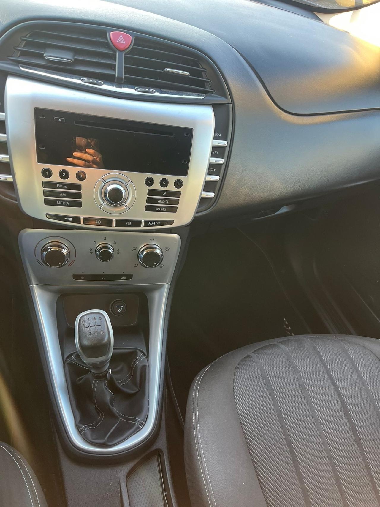 Lancia Delta 1.4 T-Jet 120 CV Silver