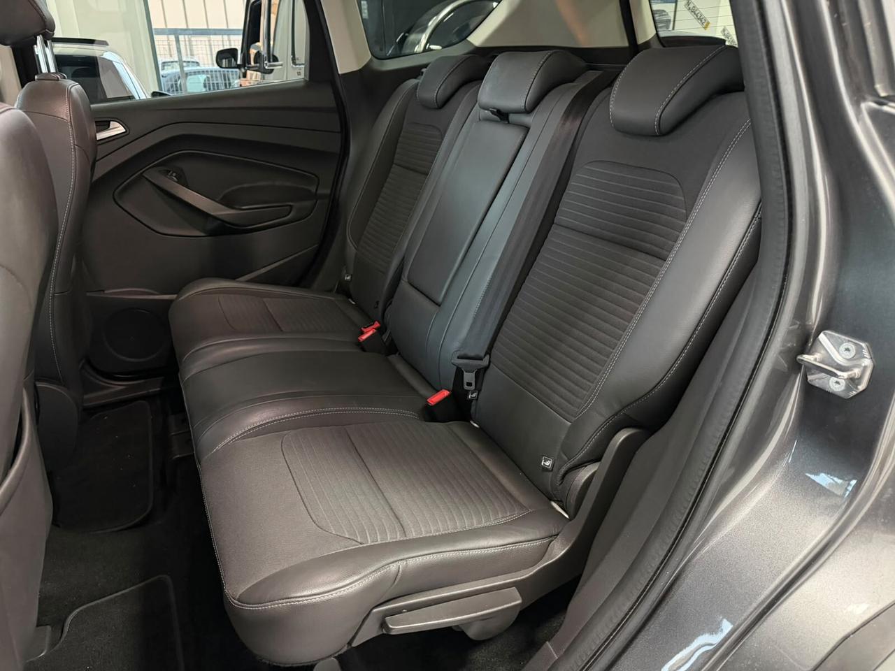 Ford Kuga 1.5 TDCI ST LINE 2017