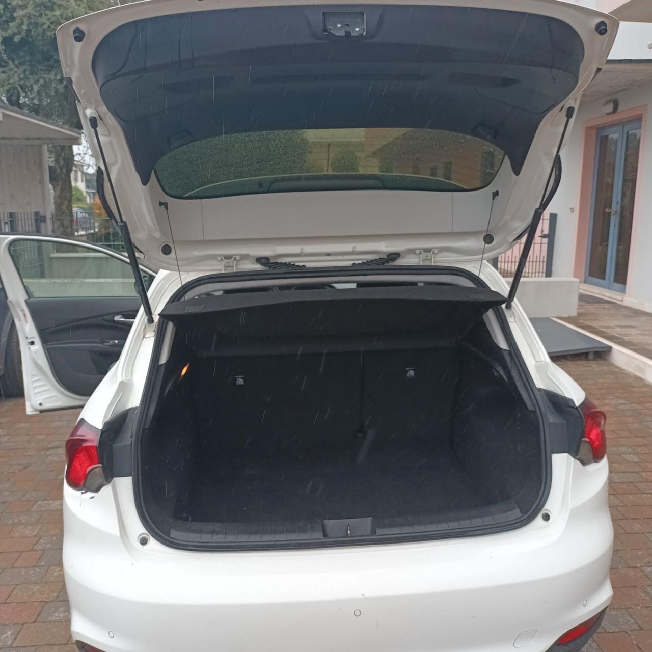 Fiat Tipo 1.4 95 cv Easy GPL