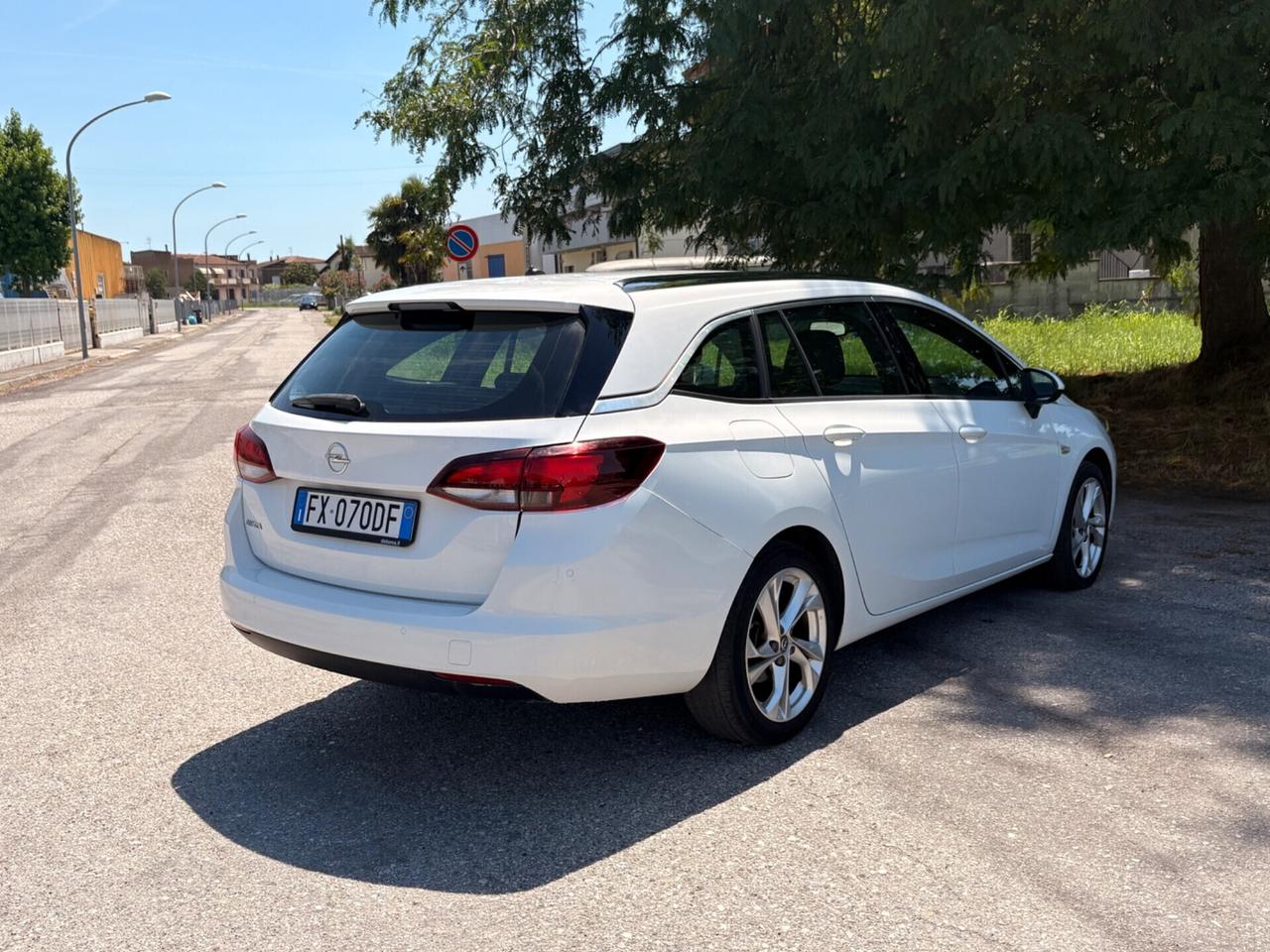 Opel Astra 1.6 CDTi 110CV Start&Stop Sports Tourer Business