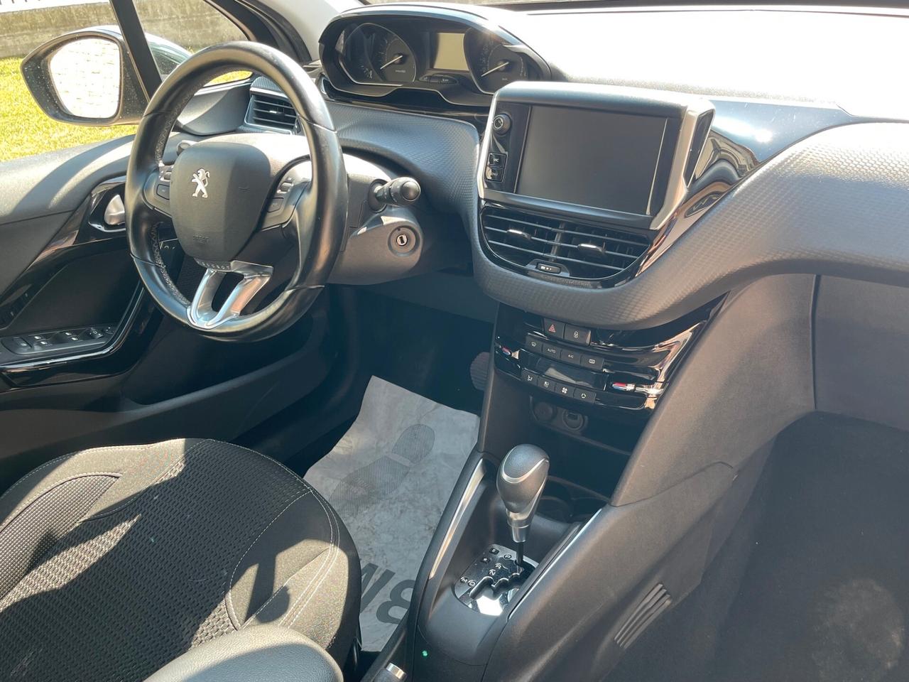 Peugeot 208 PureTech Turbo 110 EAT6 S&S 5 porte Allure
