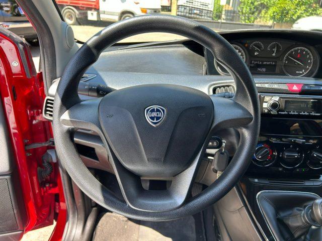 LANCIA Ypsilon 1.2 69 CV 5 porte Silver