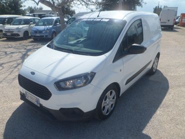Ford Transit Courier furgone attrezzato