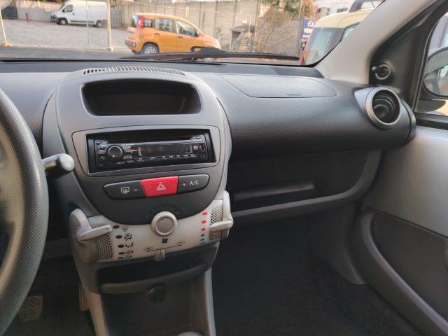 TOYOTA Aygo 1.0 12V VVT-i 5 porte Sol NEOPATENTATI