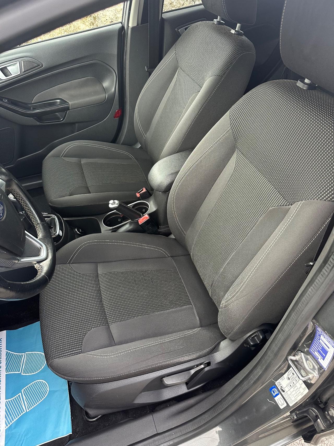 Ford Fiesta 1.5 TDCi 75CV 5 porte Titanium