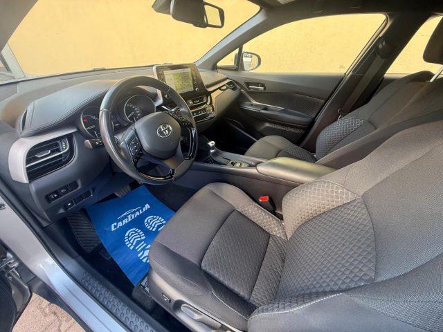 TOYOTA C-HR 1.8 Hybrid E-CVT Business