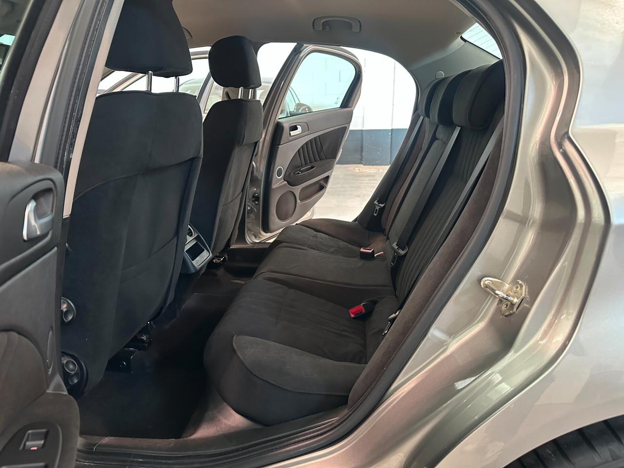 Alfa Romeo 159 1750 TBi Sportwagon Distinctive