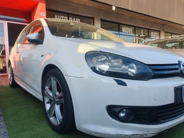 Volkswagen Golf 1.6 TDI DPF 3p. Comf. BlueM. Tech. R Line