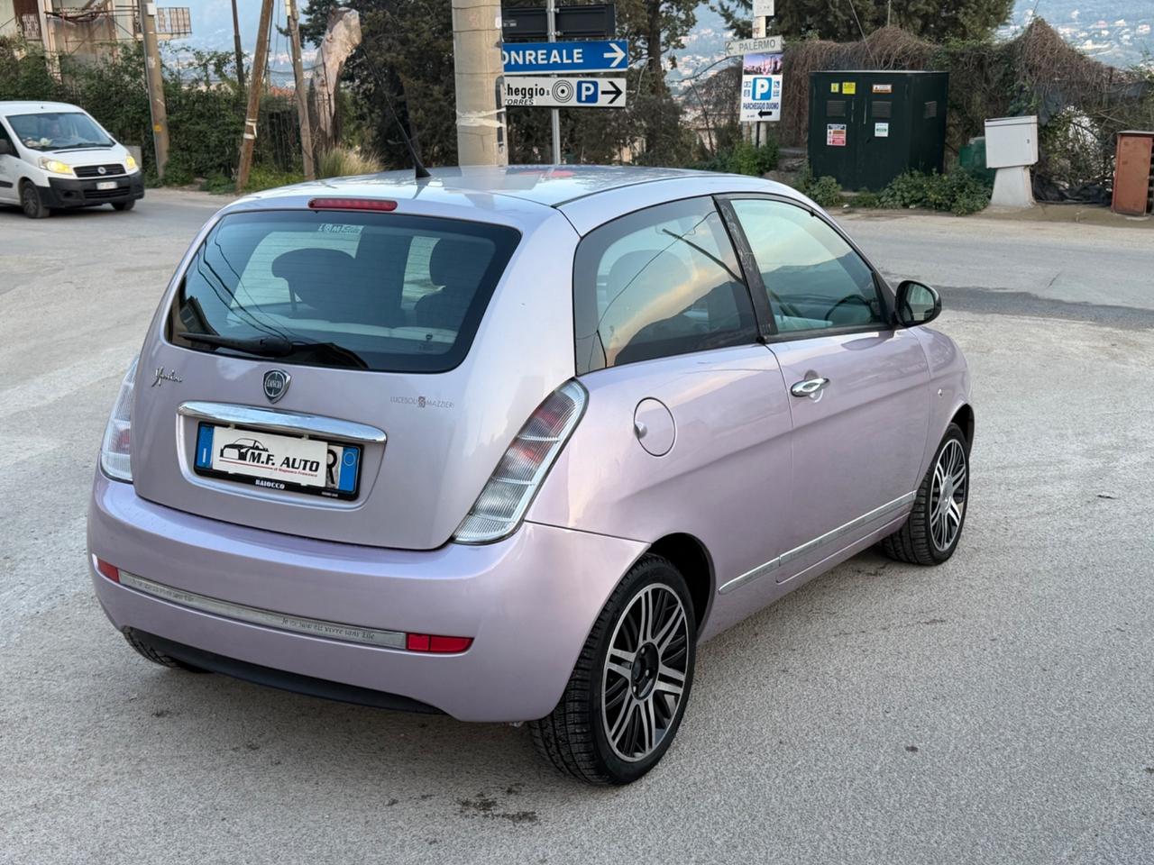 Lancia Ypsilon 1.3 MJT 75 CV ELLE