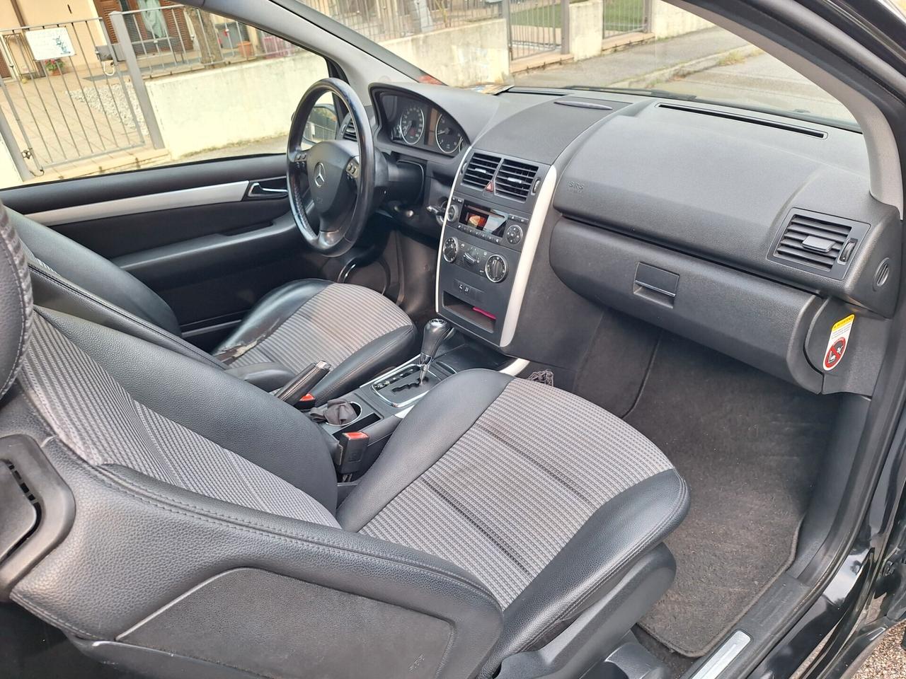 Mercedes-benz A 170 Coupé Avantgarde GPL TETTO CAMBIO AUTOMATICO 7G NEOPATENTATI